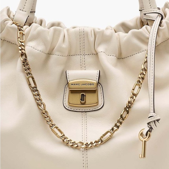 Marc Jacob’s The Cristina Tote - Picture 3 of 11